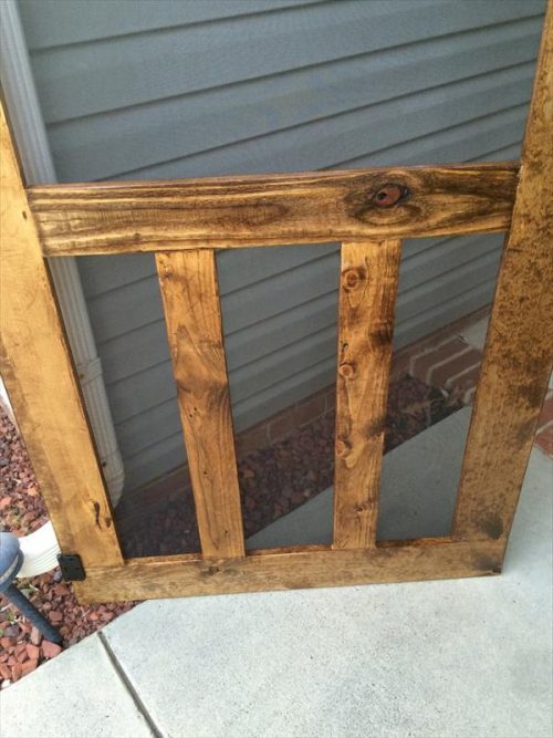 DIY Pallet Screen Door – iSeeiDoiMake